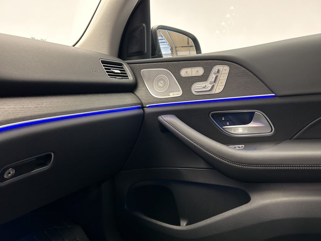 Thumbnail: 2026 Mercedes-Benz GLE - 20