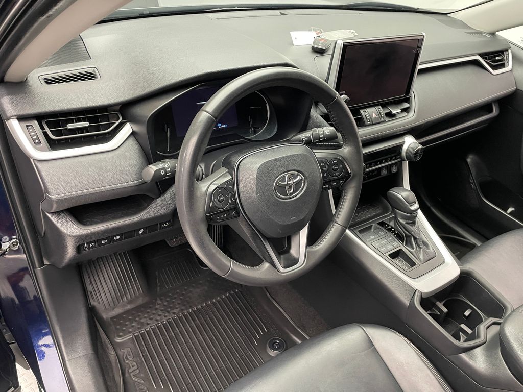 Thumbnail: 2023 Toyota RAV4 - 11