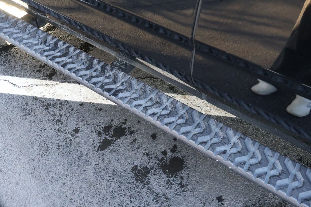 Thumbnail: 2023 Chevrolet Tahoe - 15