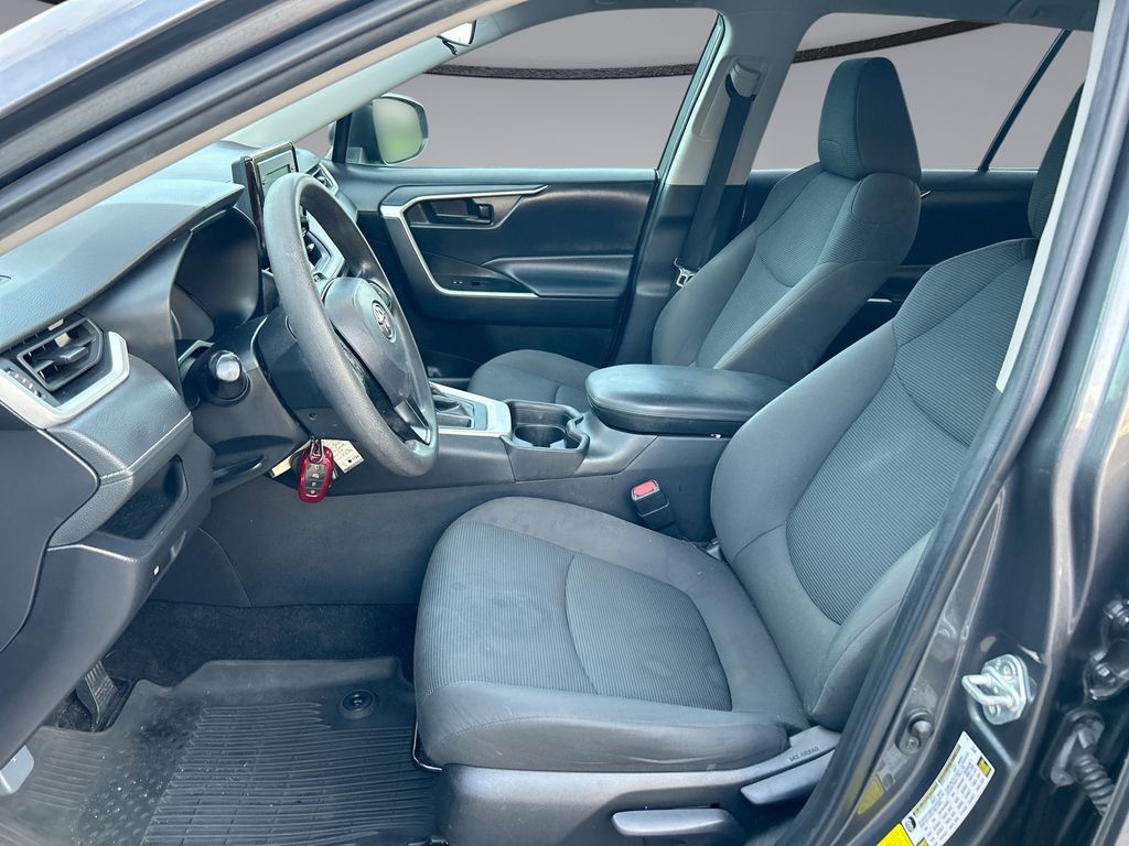 Thumbnail: 2021 Toyota RAV4 - 11