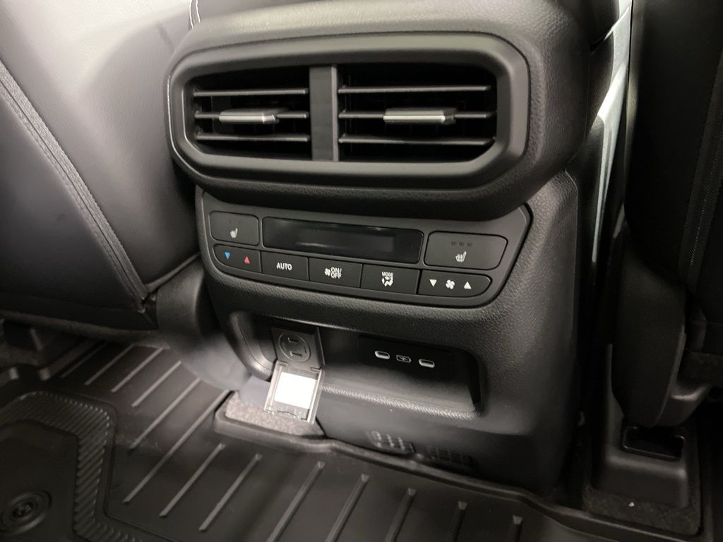 Thumbnail: 2025 Honda Pilot - 18