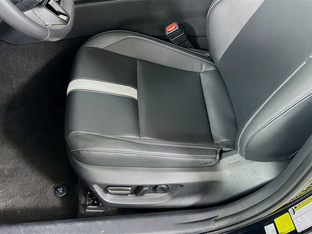 Thumbnail: 2025 Toyota Camry - 20