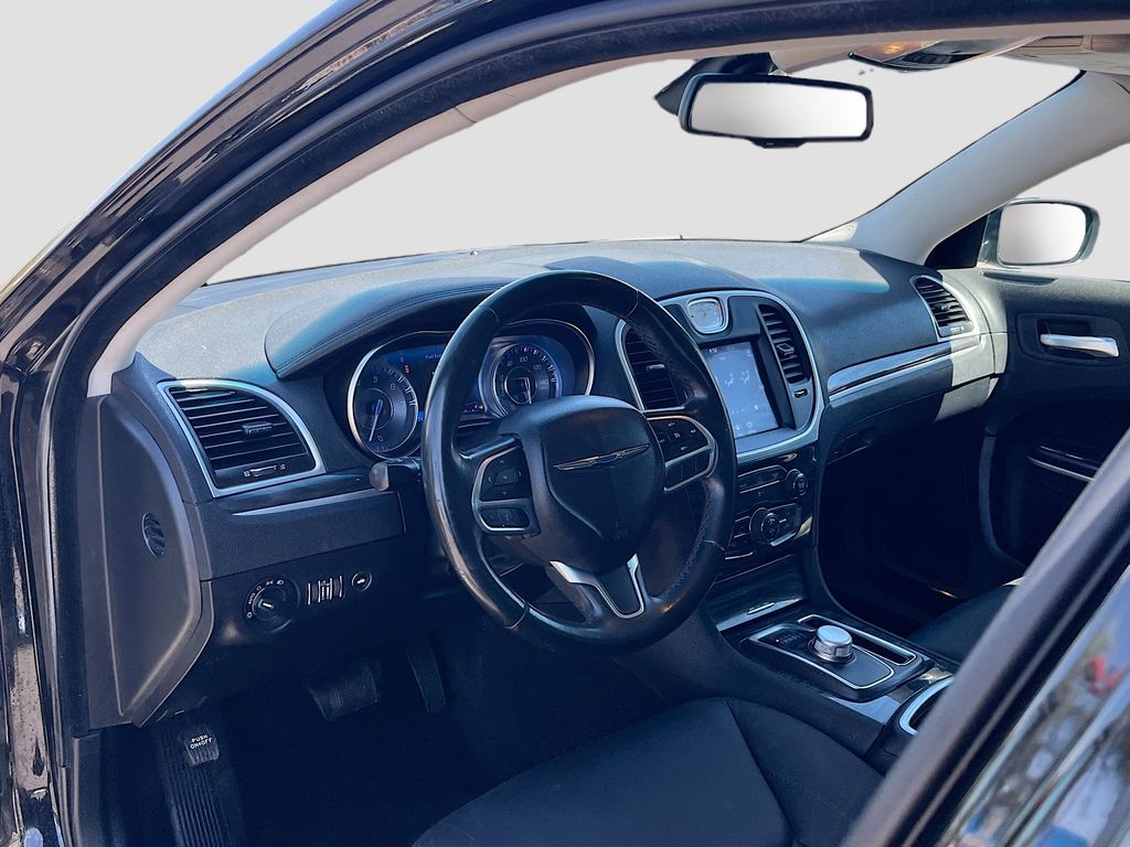 Used 2020 Black Chrysler Touring image 9