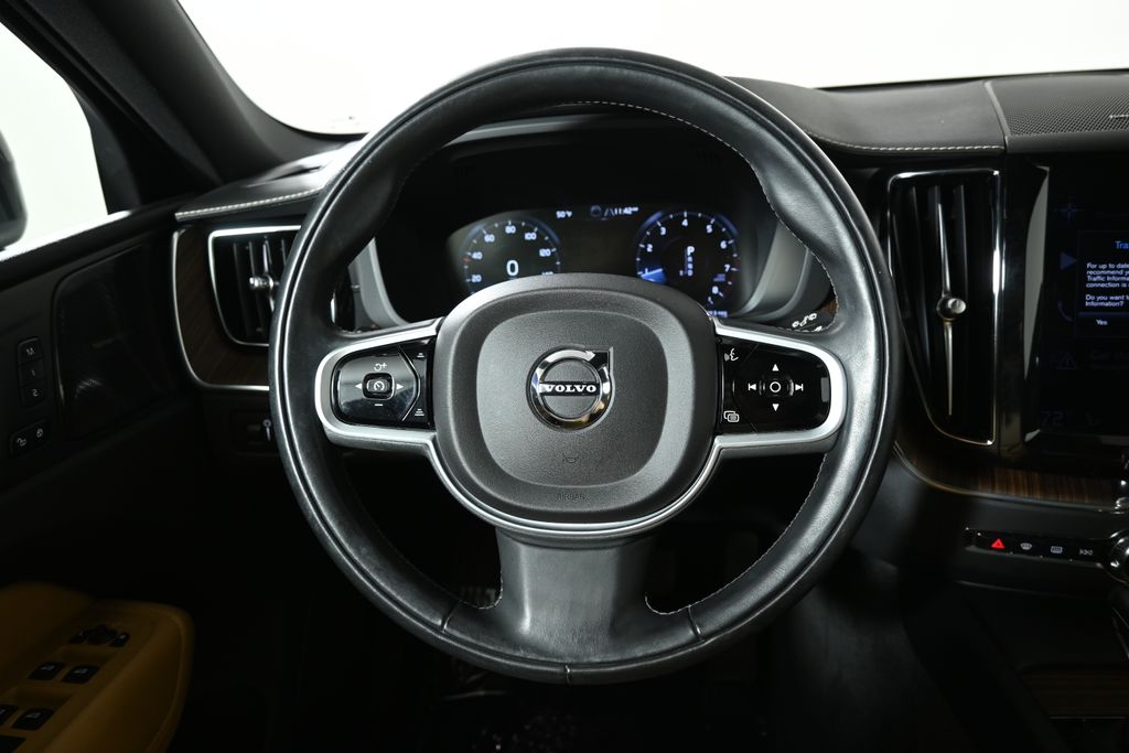 Thumbnail: 2021 Volvo XC60 - 19