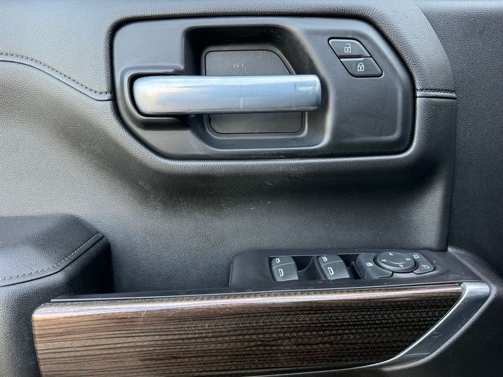 2019 Chevrolet Silverado 1500 RST 35