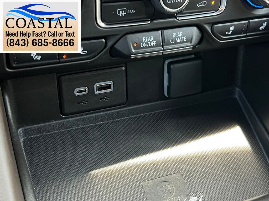 2023 Chevrolet Suburban LT White at Bob King Buick GMC