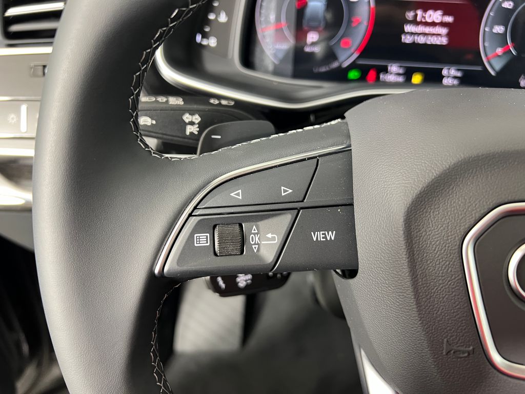 Thumbnail: 2025 Audi Q7 - 16