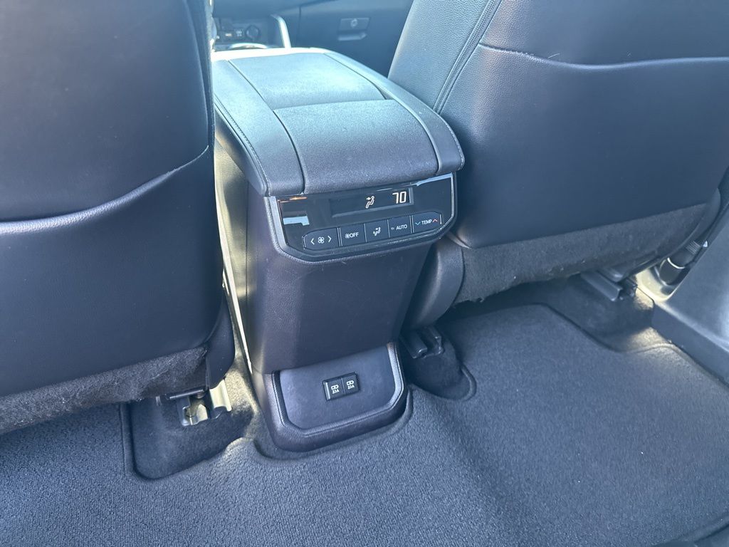 Used Car 2021 Toyota Highlander  Xse For Sale Under $40,000 In Austin, Texas