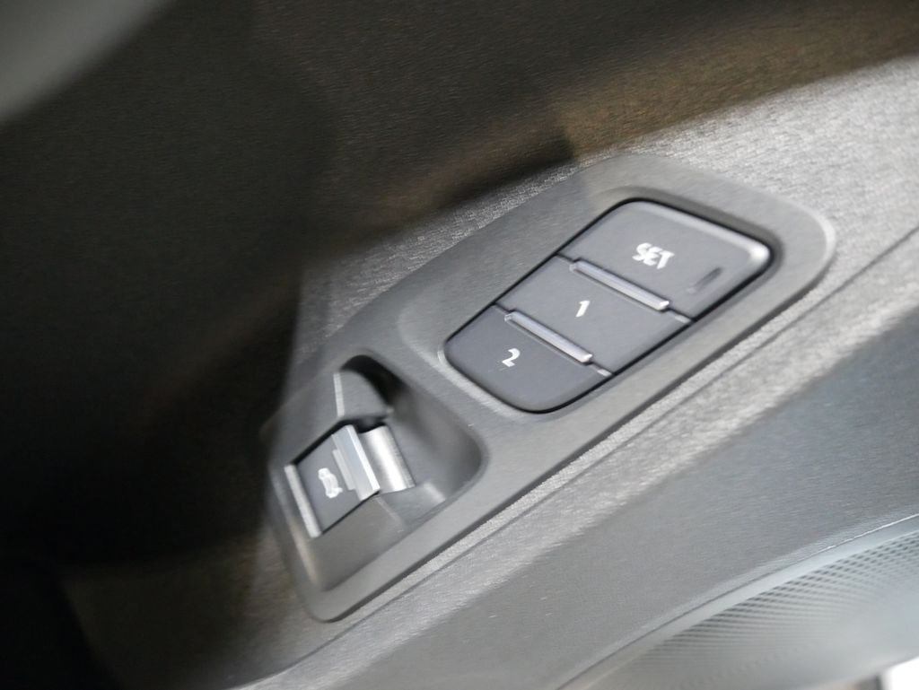 Thumbnail: 2026 Audi Q3 - 19