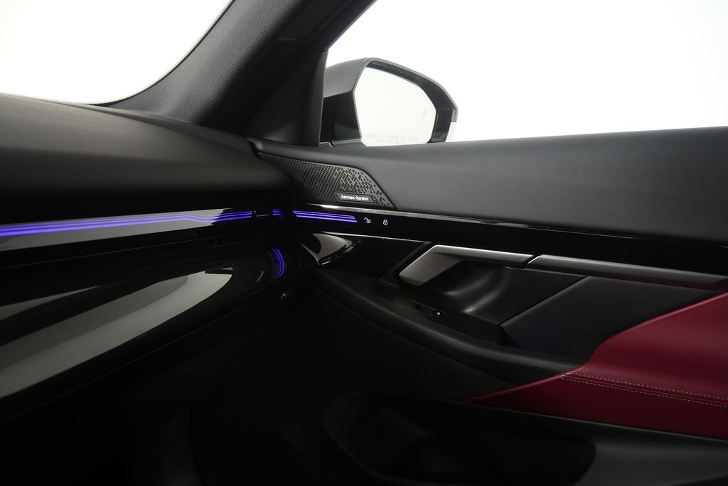 Thumbnail: 2025 BMW 5 Series - 29