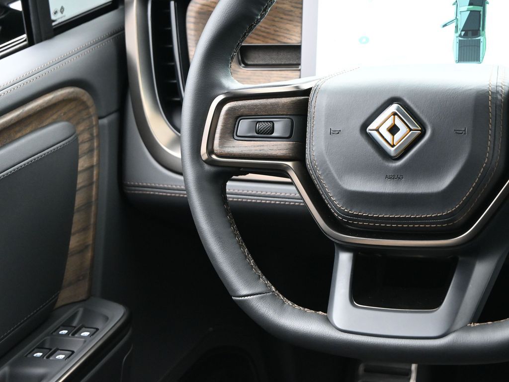 2025 Rivian R1T Ascend