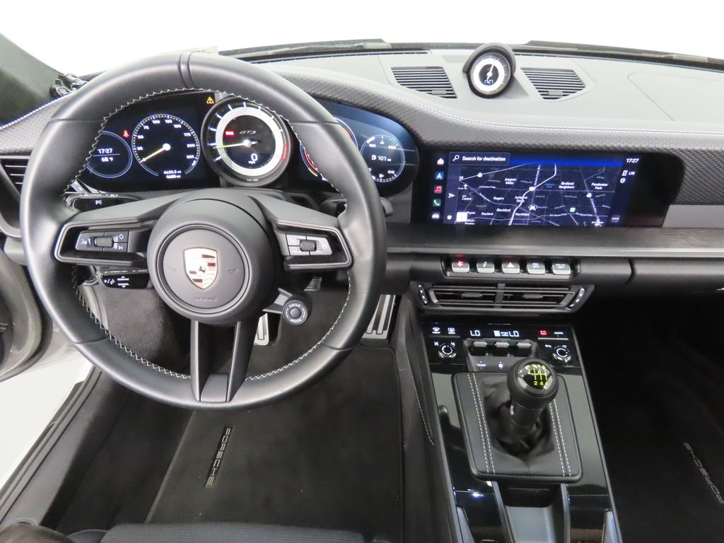 Thumbnail: 2023 Porsche 911 - 16