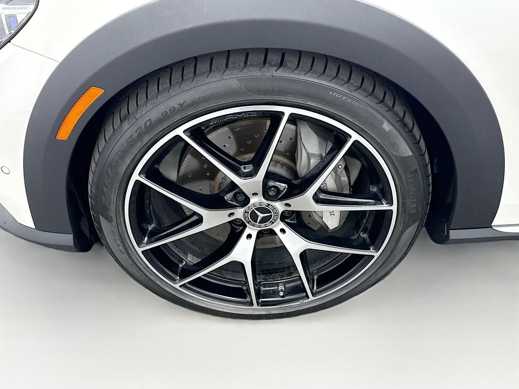 Thumbnail: 2022 Mercedes-Benz E-Class - 29