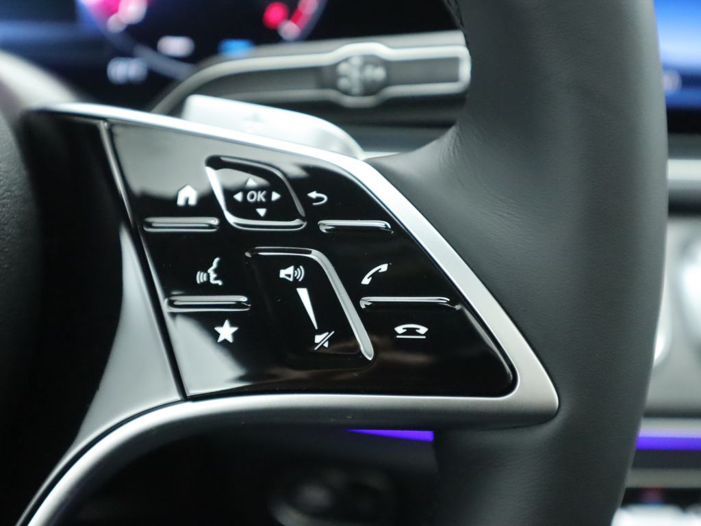 Thumbnail: 2026 Mercedes-Benz GLE - 13