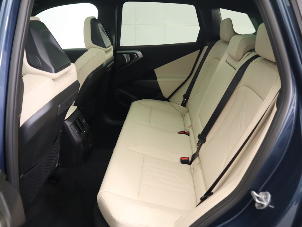 Thumbnail: 2026 BMW X3 - 22