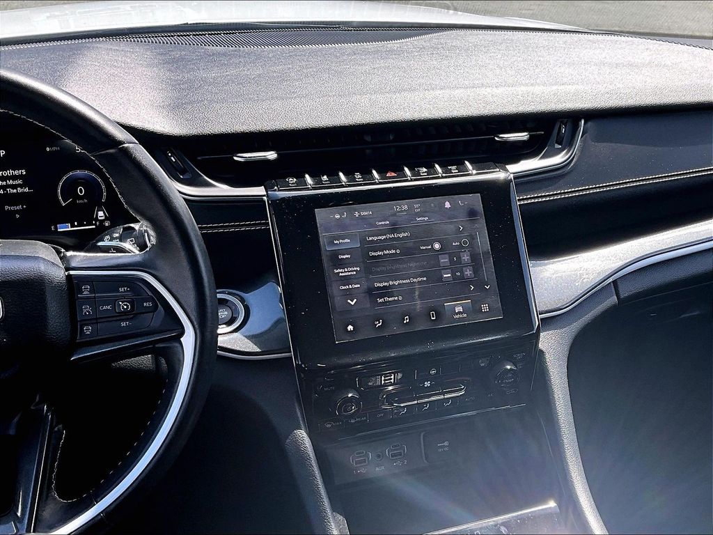 2022 Jeep Grand Cherokee — photo 6