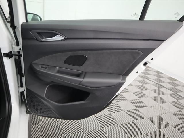 Thumbnail: 2025 Volkswagen Golf - 28