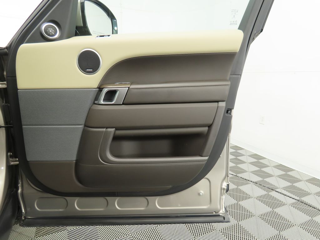 Thumbnail: 2022 Land Rover Range Rover Sport - 26