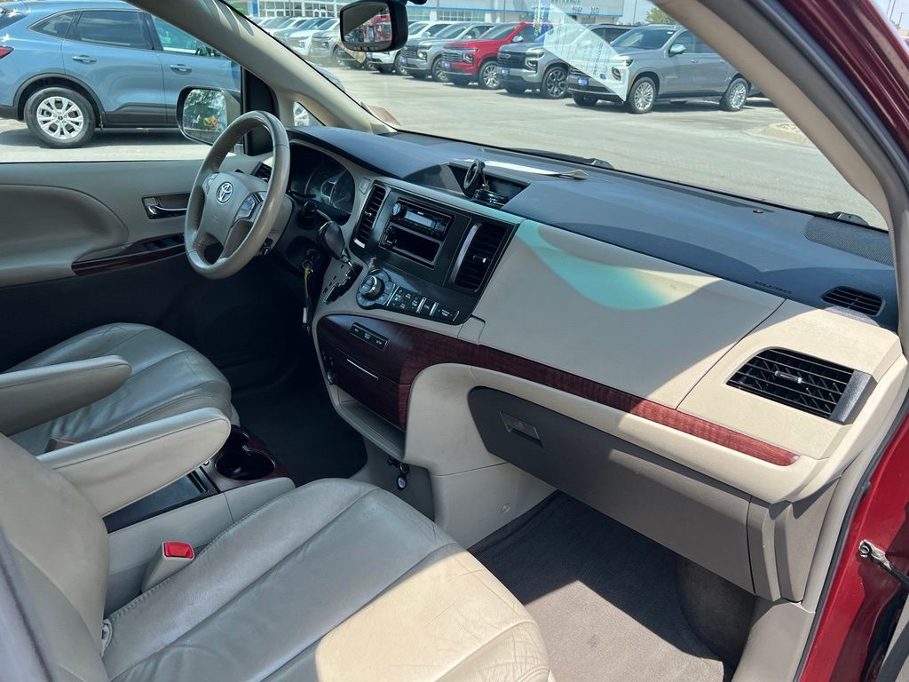 Used 2014 Toyota Sienna Van