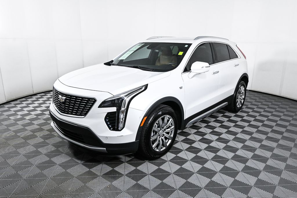 2022 Cadillac XT4 Premium Luxury 3