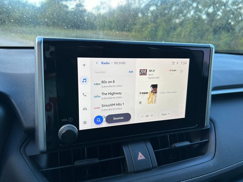 Thumbnail: 2024 Toyota RAV4 - 24