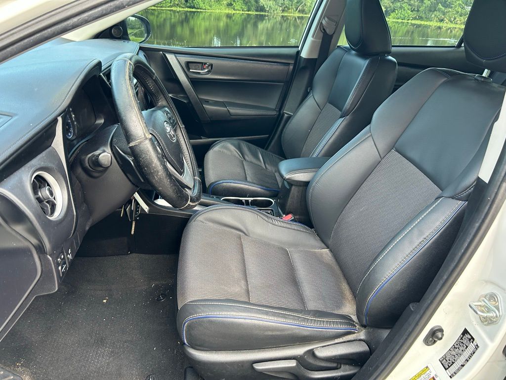 Thumbnail: 2018 Toyota Corolla - 14