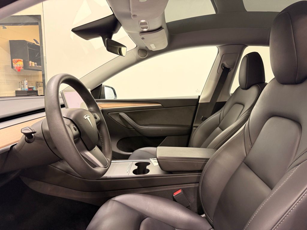 Thumbnail: 2023 Tesla Model Y - 10