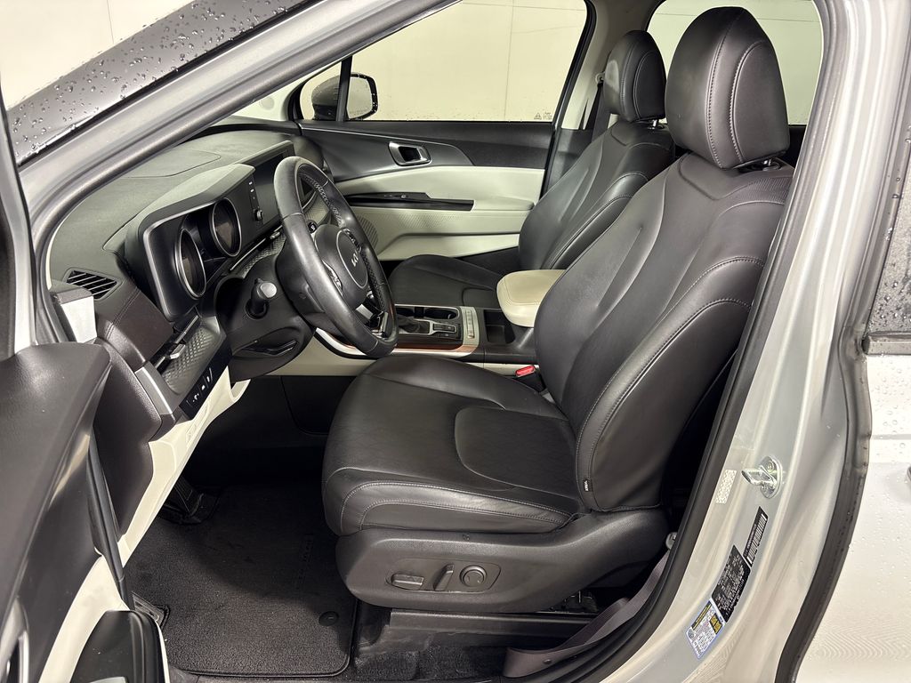 Certified Used 2022 Silver Kia LXS image 26