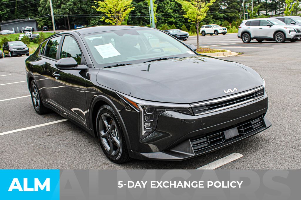 Used 2025 Gray Kia LXS image 4