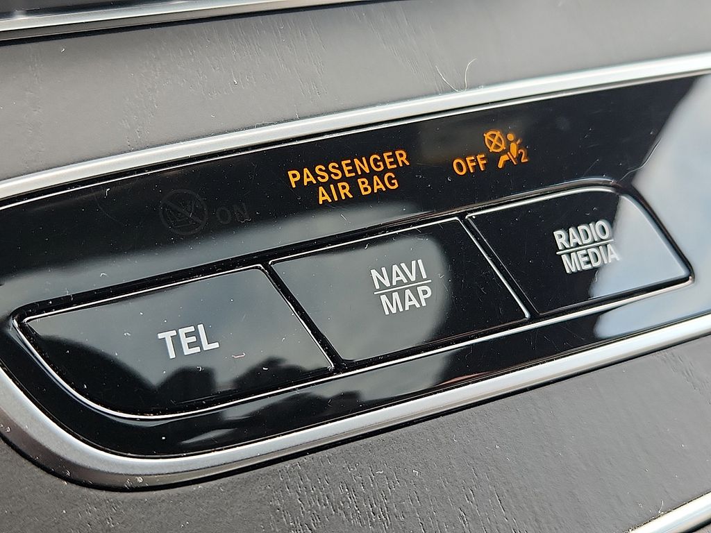 Thumbnail: 2022 Mercedes-Benz E-Class - 26