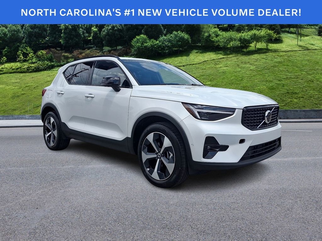 Crystal White 2026 Volvo XC40 SUV / Crossover All-Wheel Drive Automatic