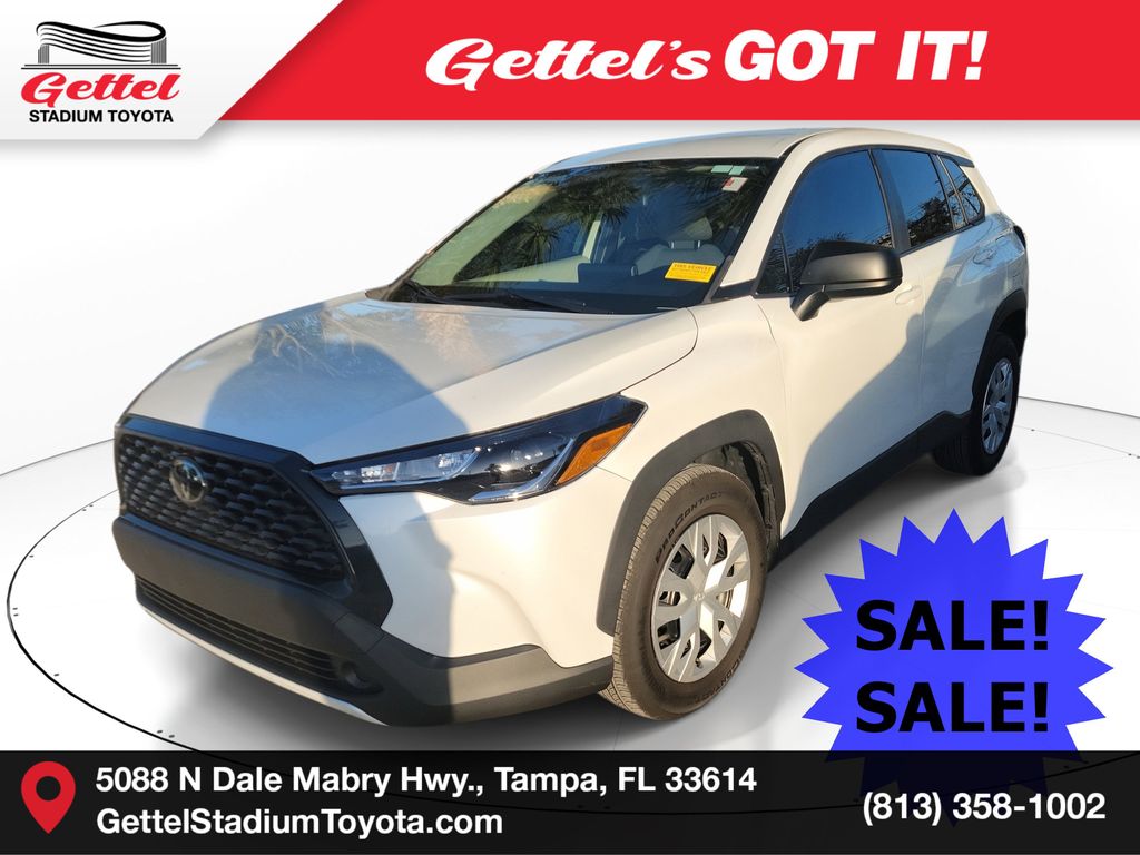 2022 Toyota Corolla Cross L's photo