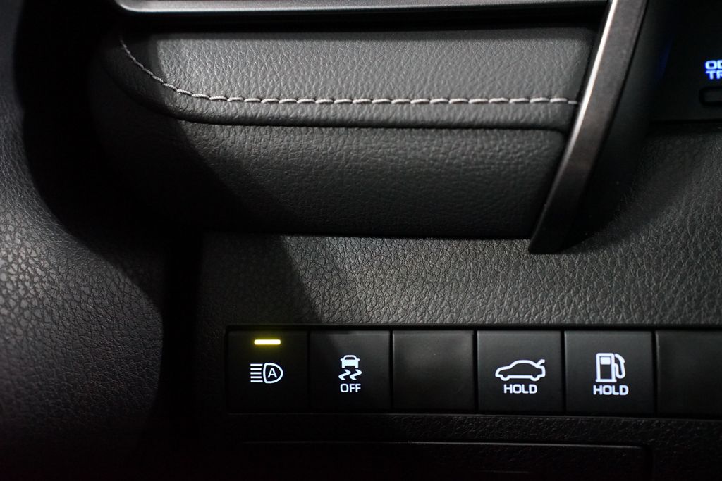 Thumbnail: 2023 Toyota Camry - 23