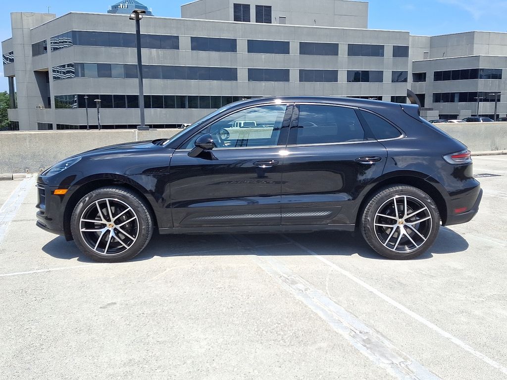 Thumbnail: 2024 Porsche Macan - 2