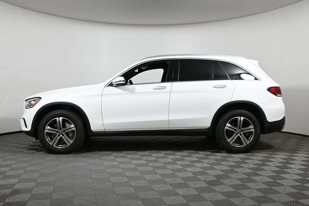 2022 Mercedes-Benz GLC 300 2