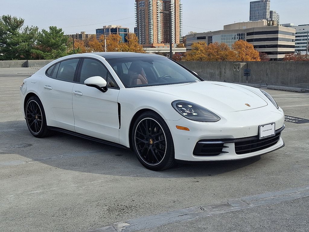 Thumbnail: 2019 Porsche Panamera - 7