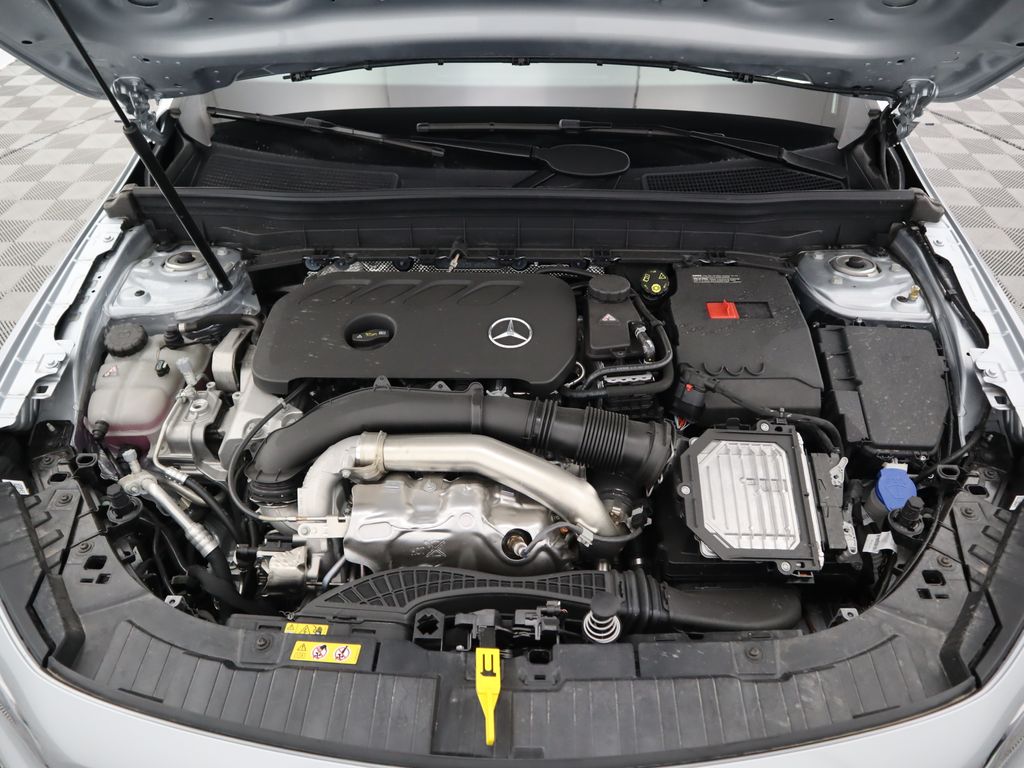 2025 Mercedes-Benz GLB 250 29