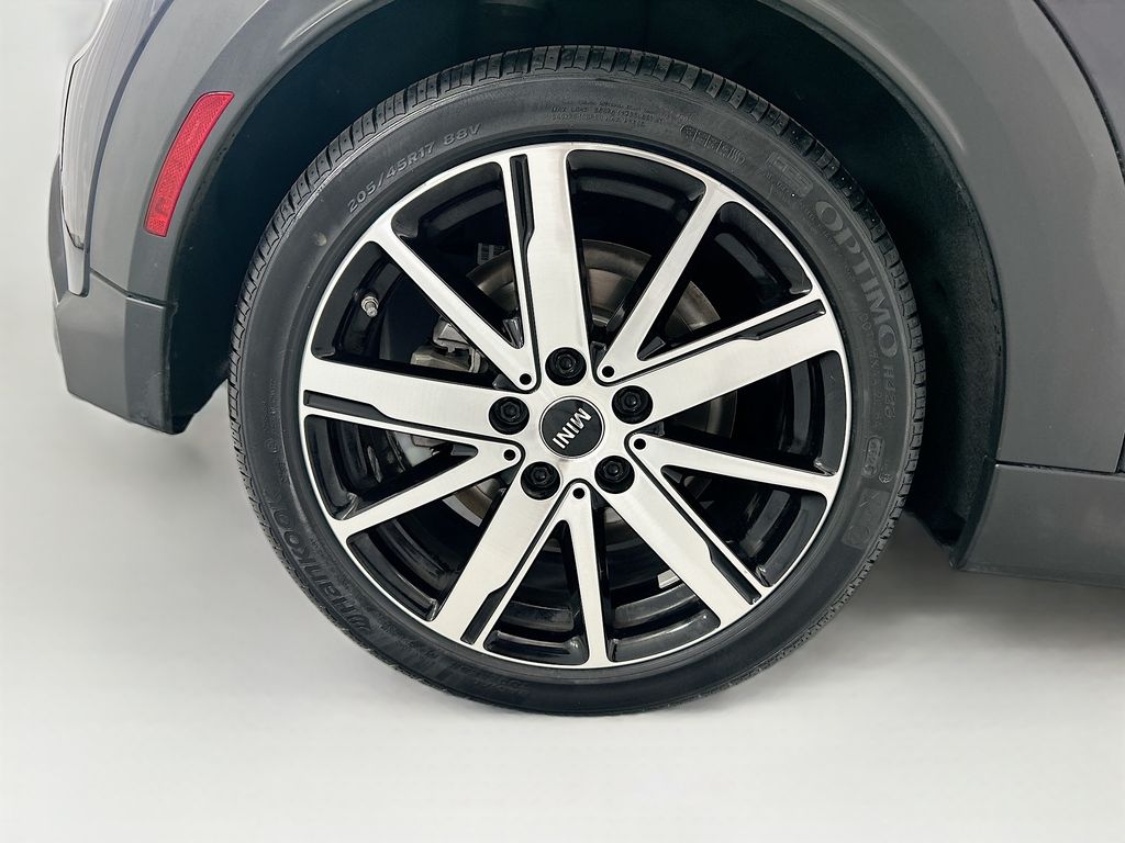 Certified Used 2022 Black MINI Iconic image 30