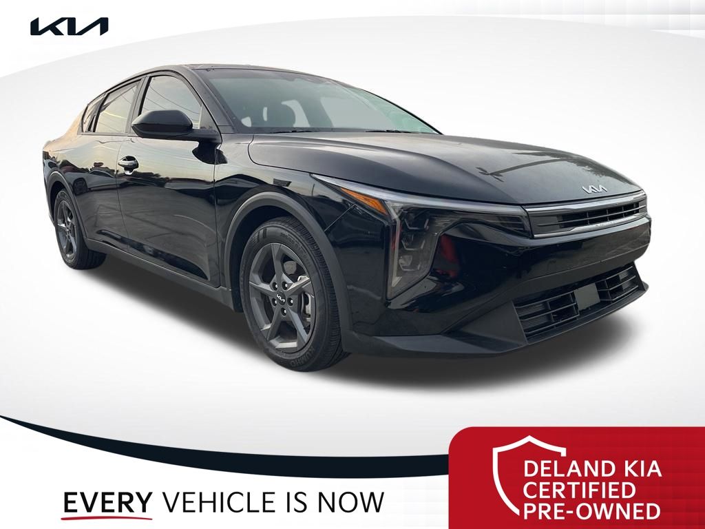 Aurora Black 2025 Kia K4 Sedan Front-Wheel Drive Continuously Variable Transmission