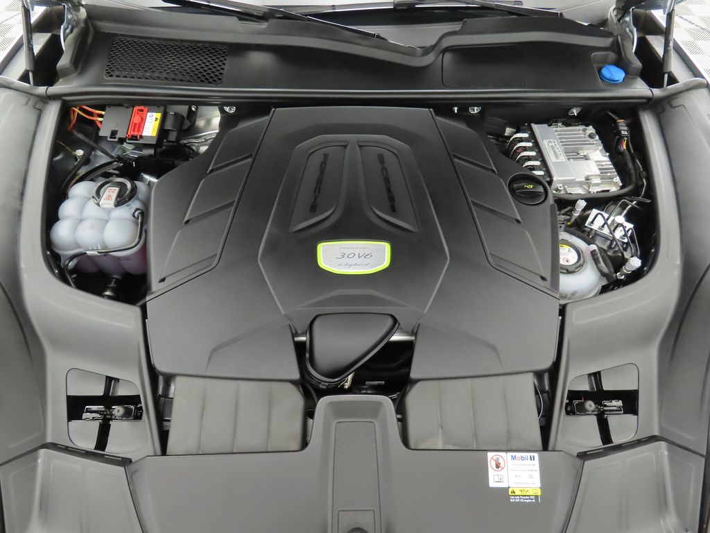 2023 Porsche Cayenne E-Hybrid 31