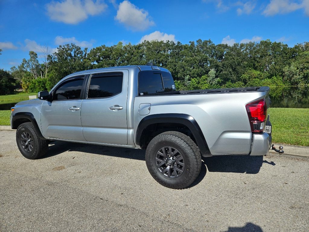 2022 Toyota Tacoma SR5 3