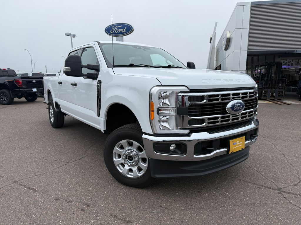  2023 Ford F-250 Super Duty XLT Crew Cab 4WD   