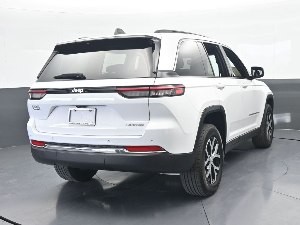 Used 2024 Bright White Clearcoat Jeep Limited image 5