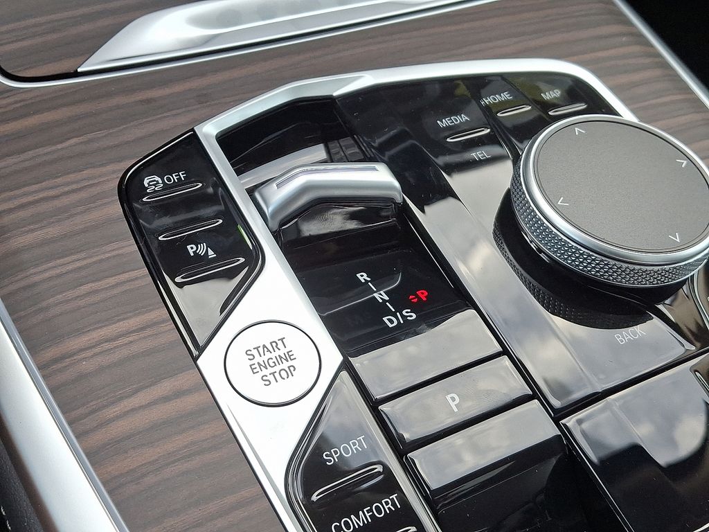 Thumbnail: 2026 BMW X7 - 7