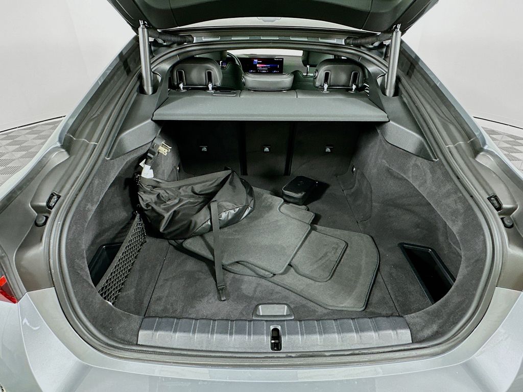 2024 BMW i4 eDrive35 26