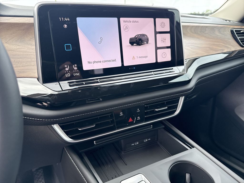 2026 Volkswagen Atlas 2.0T SE Silver at Bayshore Chrysler Jeep Dodge Ram