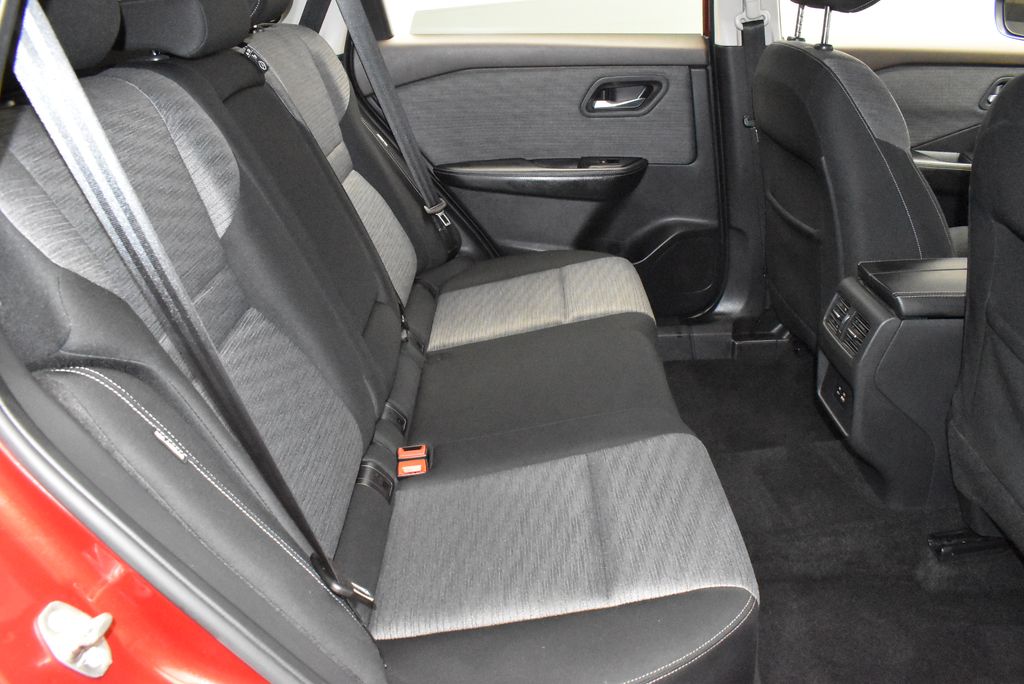 Thumbnail: 2021 Nissan Rogue - 30