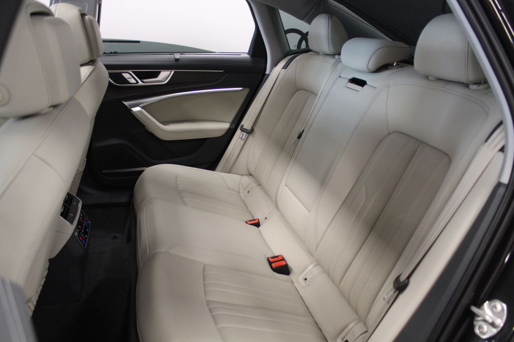 Thumbnail: 2019 Audi A6 - 32