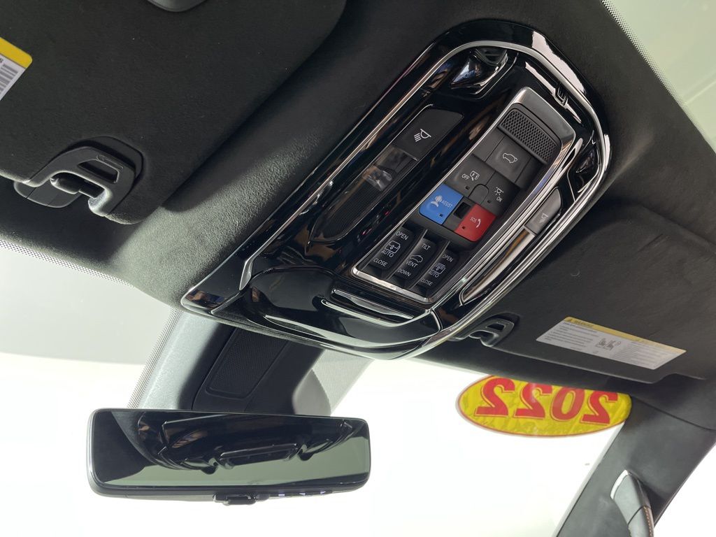 Thumbnail: 2022 Jeep Grand Wagoneer - 28