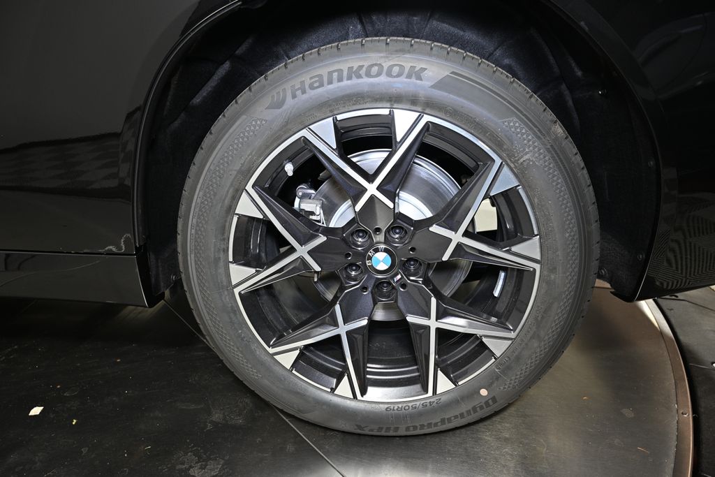 Thumbnail: 2025 BMW X3 - 12